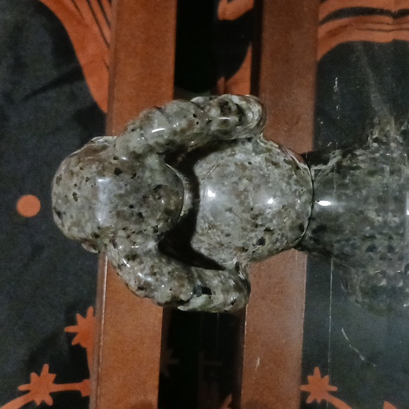 Yoooerlite Skull with Ram Head - Picture 3 of 5